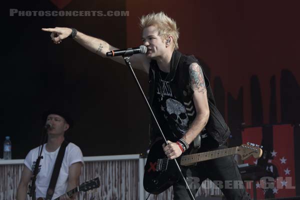 SUM 41 - 2016-08-28 - SAINT CLOUD - Domaine National - Grande Scene - 